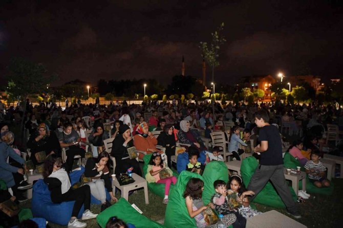 Kartepe’de Yazlık Sinema Sezonu Başladı