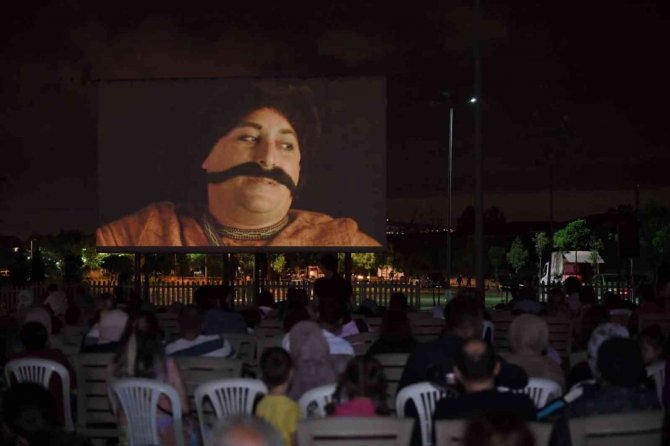 Kartepe’de Yazlık Sinema Sezonu Başladı