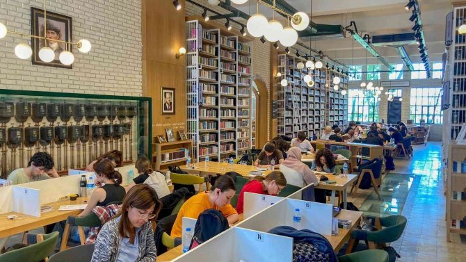 Kepez’in 12 Kütüphanesi Tamamlandı