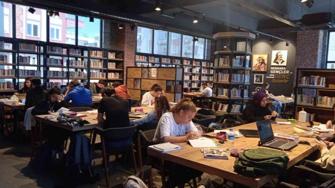 Kepez’in 12 Kütüphanesi Tamamlandı