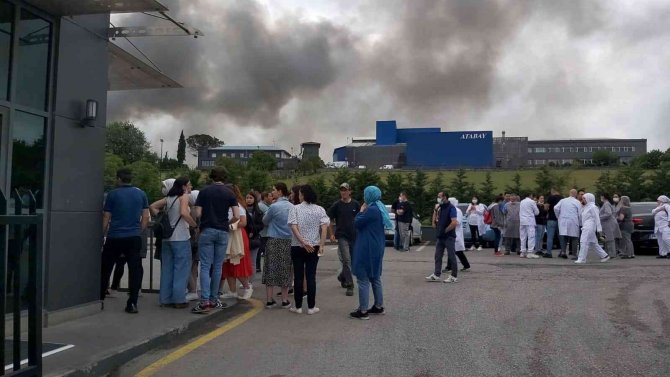Kocaeli’de Kimya Fabrikasında Büyük Yangın
