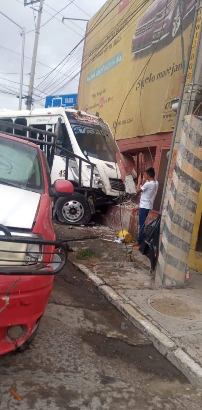 Meksika’da Alkollü Otobüs Şoförü Dehşet Saçtı: 9 Yaralı