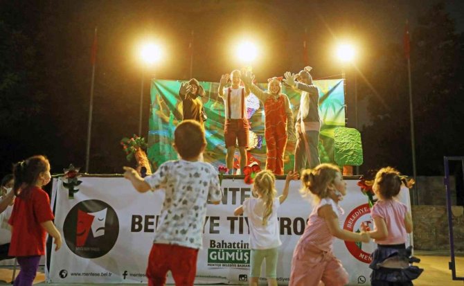 Menteşe Belediye Tiyatrosu Yaz Oyunları Başlıyor