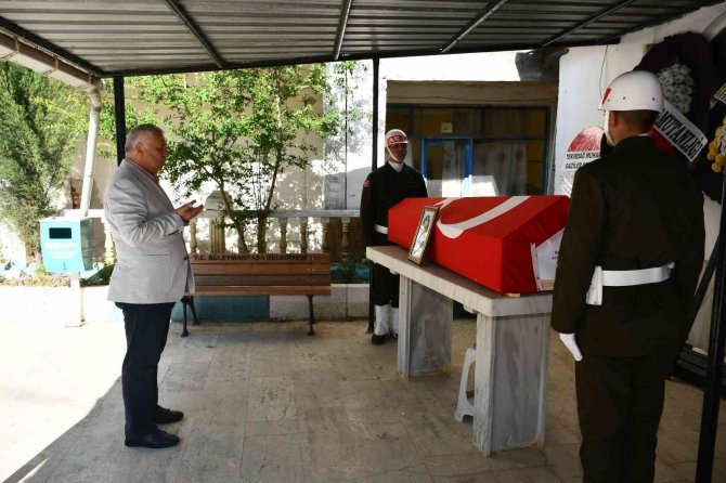 Beyin Kanamasından Hayatını Kaybeden Kıbrıs Gazisi Son Yolculuğuna Uğurlandı