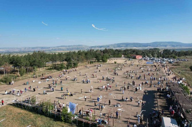 Suluova Belediyesinden Yedikır Millet Bahçesinde Uçurtma Şenliği