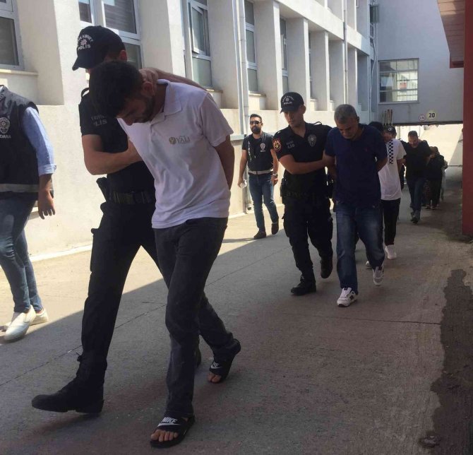 Kadın Kılığına Girip Eski Eşini Vurup, Sevgilisini Öldürdü
