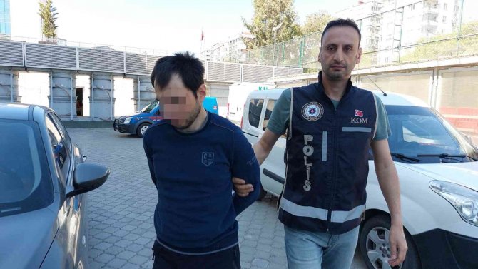 6 Yıldır Aranan Ve Sahte Kimlikle Yakalanan Fetö Şüphelisi Tutuklandı