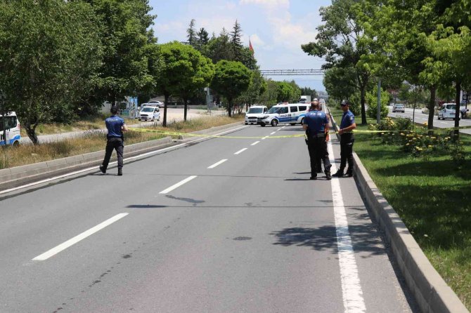 D100’de Alev Alev Yanan Kamyonet Küle Döndü