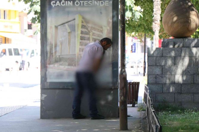 Şişede Durduğu Gibi Durmadı