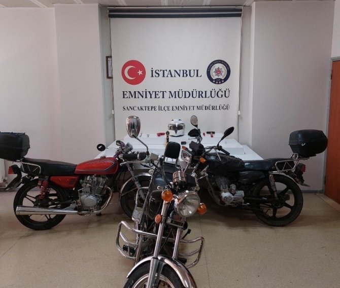 Sancaktepe’de Park Halindeki Motosikleti Çalan Hırsız, Suçüstü Yakalandı