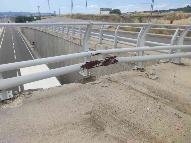 Tekirdağ’da Kazada Faciayı Korkuluk Demirleri Engelledi: 1 Yaralı