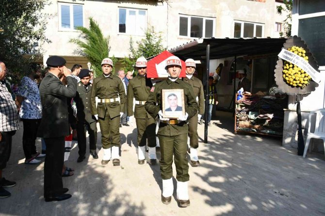Beyin Kanamasından Hayatını Kaybeden Kıbrıs Gazisi Son Yolculuğuna Uğurlandı