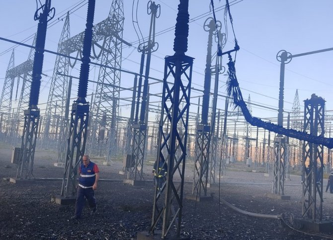 Van’daki Trafo Yangını 6 Saatte Söndürüldü