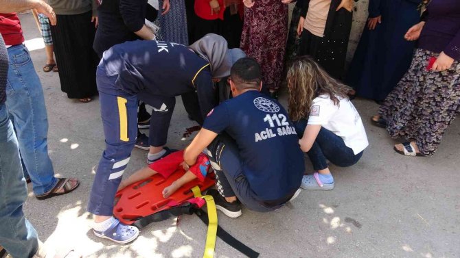 Yaslandığı Pencerenin Camıyla Beraber İkinci Kattan Düştü