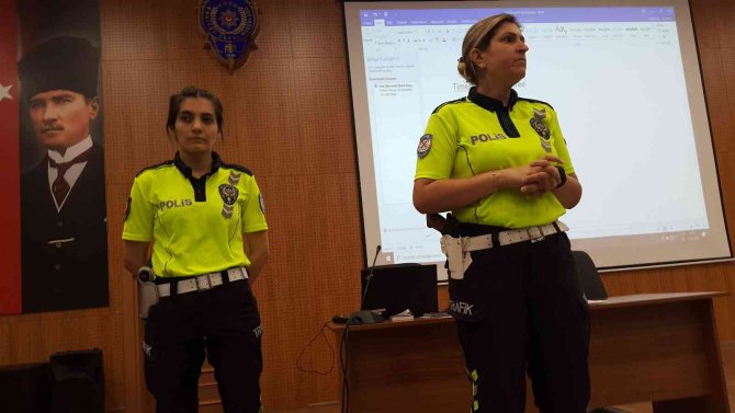 Afyonkarahisar’da 410 Fahri Trafik Müfettişine Eğitim Verildi