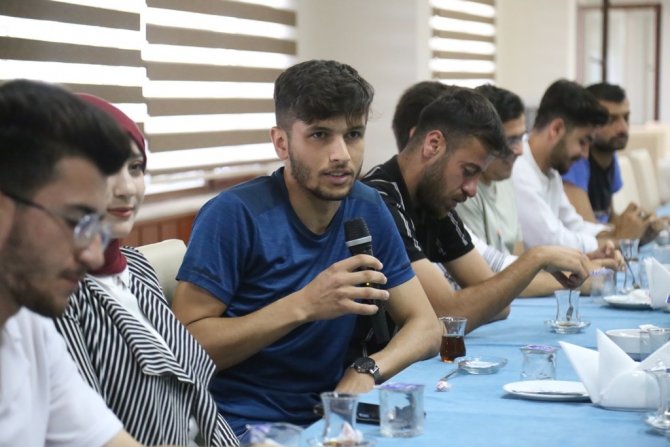 Asü Rektörü Şahin, “İ̇şinizi Aşkla Yaparsanız Yorulmazsınız”