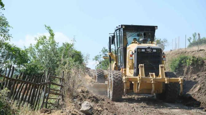 Altıeylül’de Bin 500 Km Tarla Yolu Açılıyor