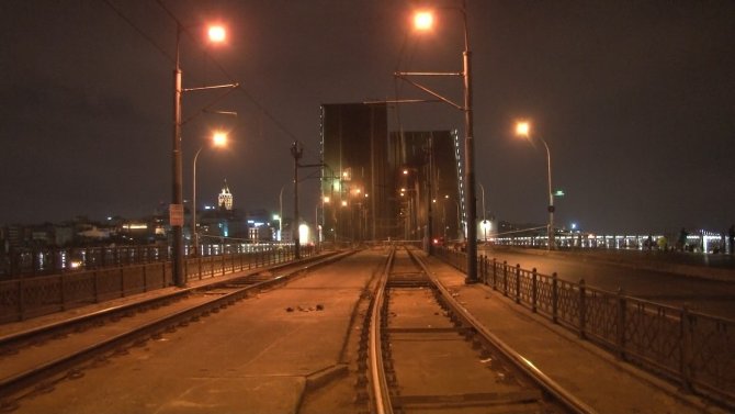 Atatürk Köprüsü Ve Galata Köprüsü Araç Ve Yaya Trafiğine Kapatıldı