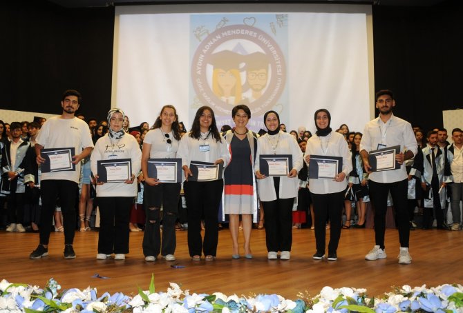 Adü Söke Sağlık Hizmetleri Myo’da Mezuniyet Töreni Gerçekleştirildi