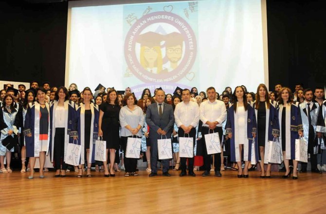 Adü Söke Sağlık Hizmetleri Myo’da Mezuniyet Töreni Gerçekleştirildi