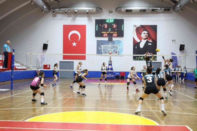 Voleybol Bölgesel Lig Finalleri, Aydın’ın Ev Sahipliğinde Başladı