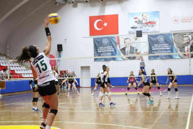 Voleybol Bölgesel Lig Finalleri, Aydın’ın Ev Sahipliğinde Başladı