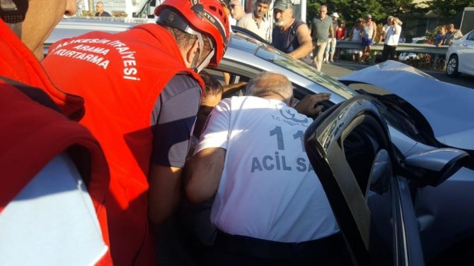 Balıkesir’de Zincirleme Trafik Kazası: 4 Yaralı