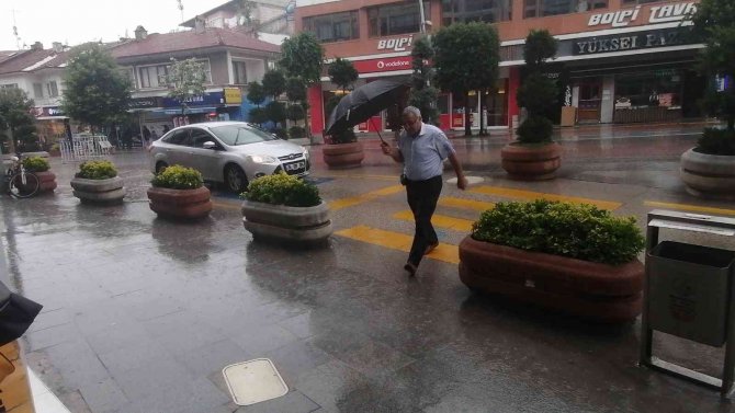 Bolu’da Sağanak Etkili Oluyor
