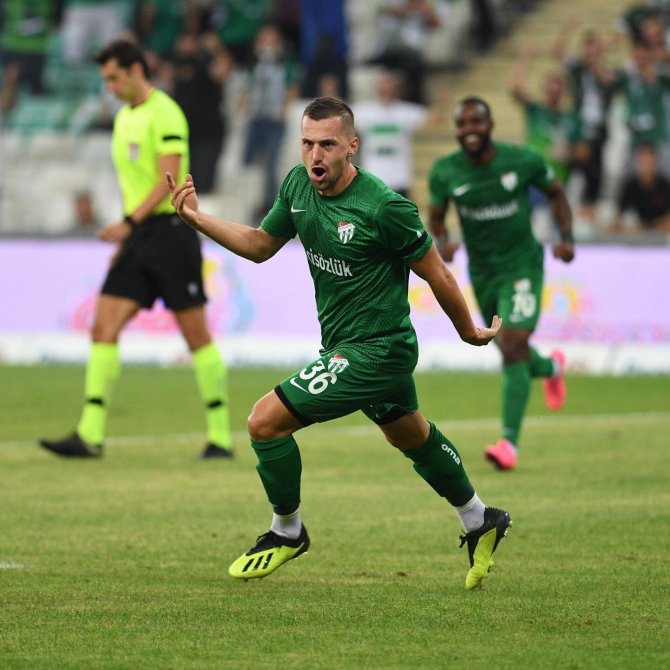 Burak Altıparmak, Bursaspor’a Veda Etti