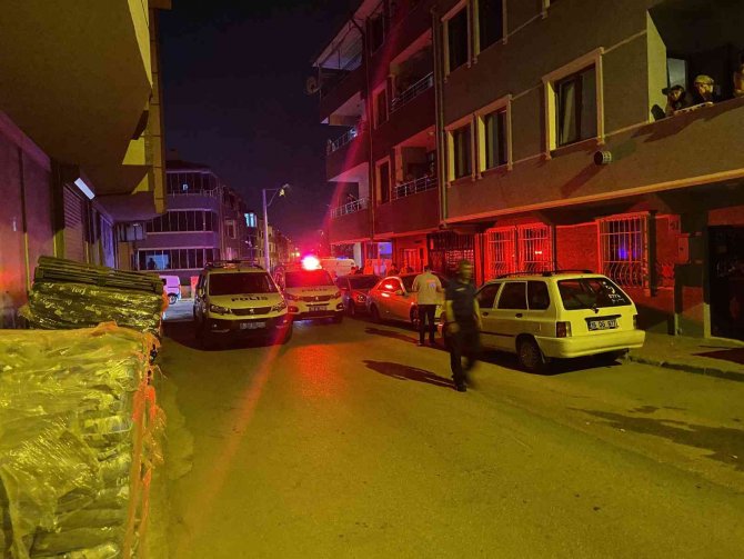 Bursa’da Tehlikeli Gerginlik...dünürler Arasındaki Kavgaya Aileler Dahil Oldu