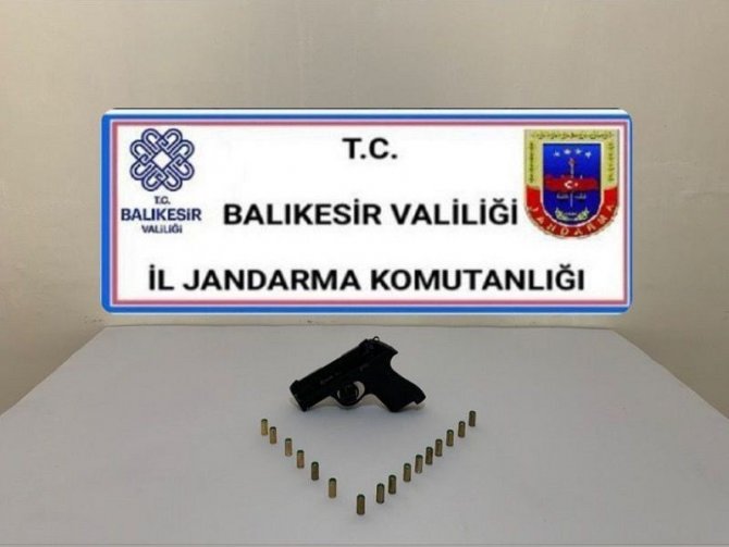 Balıkesir’de Jandarmadan Asayiş Ve Uyuşturucu Operasyonu