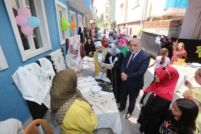 Canik’te Kursiyerler Hazırladığı El Emeği Ürünleri Sergiliyor