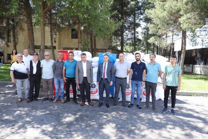 Diyarbakır Karpuzunun Özgünlüğünü Koruması İçin Gübre Ve İlaç Desteği