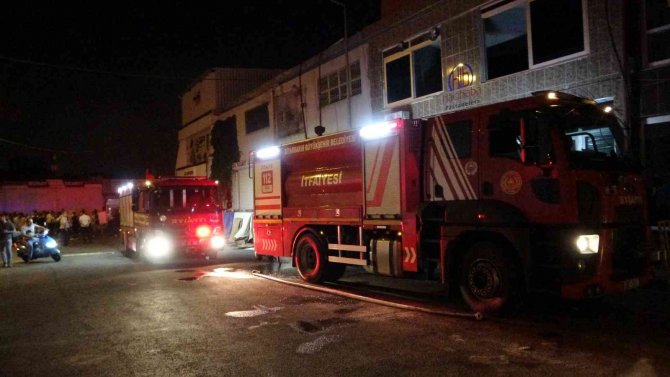 Diyarbakır’da Gıda Toptancılar Sitesinde Yangın: Söndürme Çalışmaları Devam Ediyor