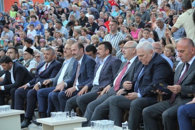 Bergama’da 86. Kültür Ve Sanat Festivali Coşkuyla Başladı