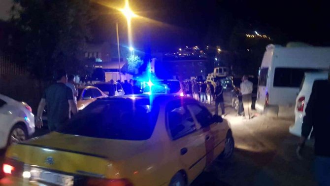 Hakkari’de Bıçaklı Kavga: 1 Ölü