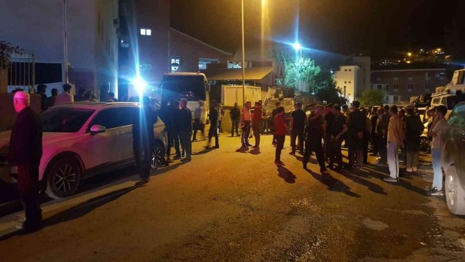 Hakkari’de Bıçaklı Kavga: 1 Ölü