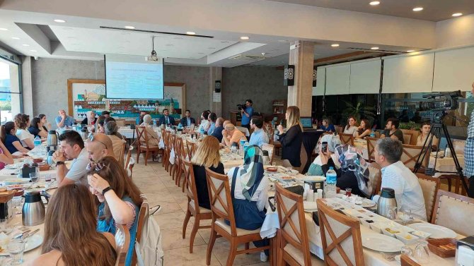 Tercih Dönemi Öncesi Öğrenciler İçin Rehber Öğretmenlerle Bir Araya Gelindi