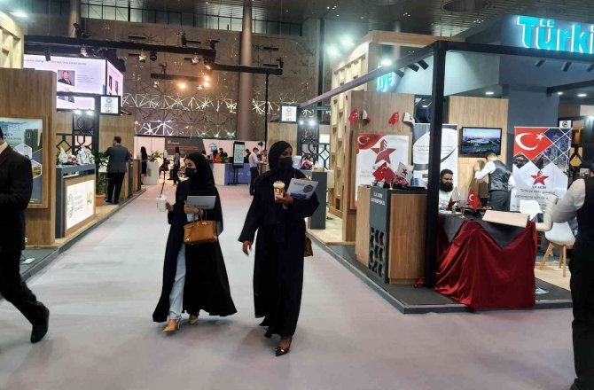 Dünya Kupası Öncesi Katar’daki Gayrimenkul Ve Yatırım Fuarına ‘Mili Katılım’