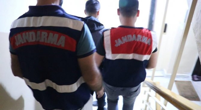 İ̇zmir’de Jandarmadan Terör Operasyonu: 6 Gözaltı