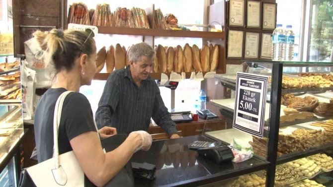 Kadıköy’de Fırınlarda Ekmeklere Zam Denetimi