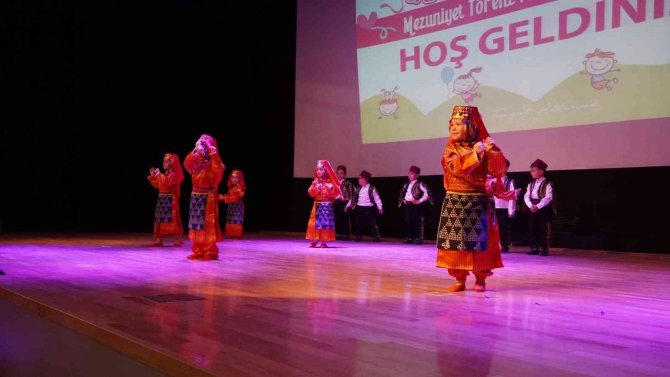 Gül Kreş Adası’nın Minikleri Mezun Oldu