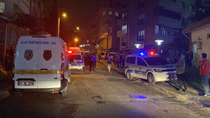 İ̇ki Grup Arasındaki Kavga Kanlı Bitti: 1 Ağır Yaralı
