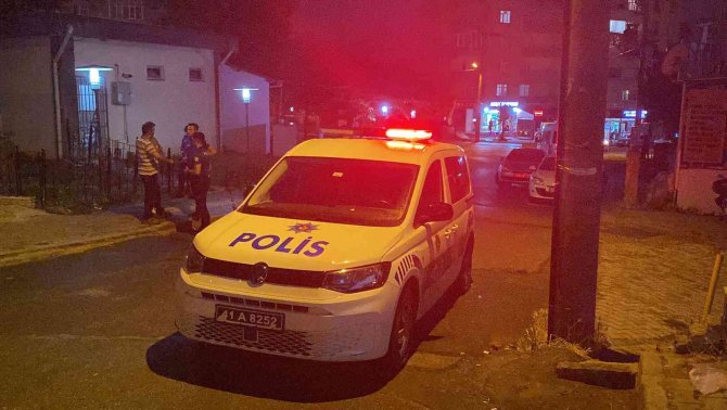 İ̇ki Grup Arasındaki Kavga Kanlı Bitti: 1 Ağır Yaralı