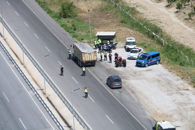 Manisa’da Helikopterli Trafik Denetimi: 13 Araç Men Edildi