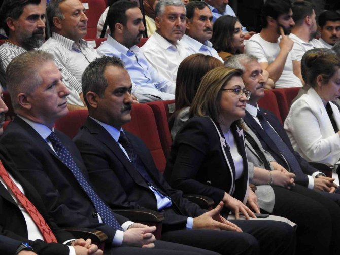 Meslek Lisesinde Okuyanların Ailesine Aylık 500 Lira Verilecek