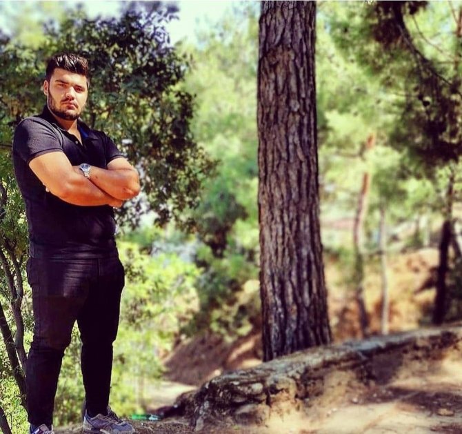 Önce Oğlunu Öldürdü, Sonra İntihar Etti