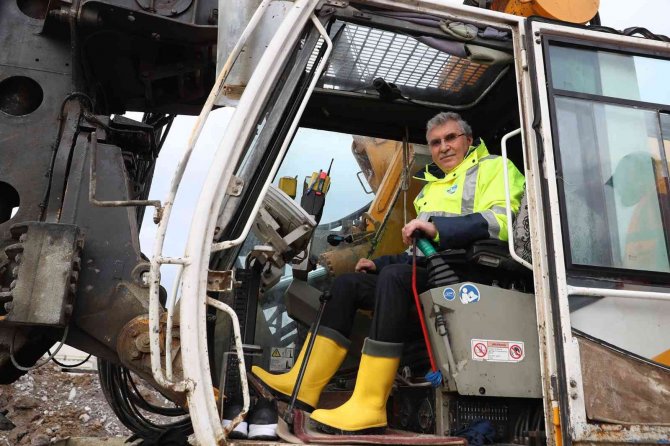 Kaynarca’nın Dev Altyapı Projesinde Çalışmalar Başladı