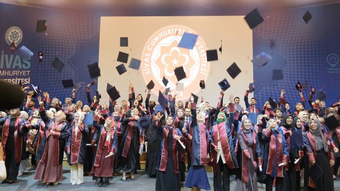 Scü’de Mezuniyet Coşkusu