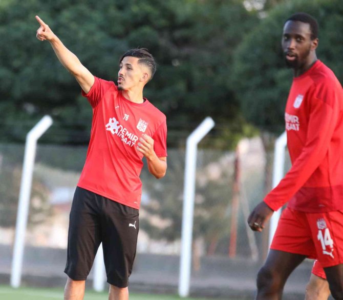 Sivasspor’dan Fayçal Fajr’a Teşekkür